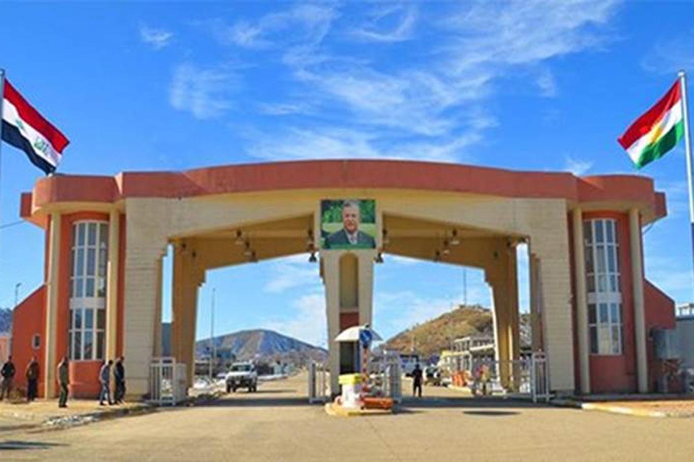 Başmak Sınır Kapısı’nda gerginlik, ölü ve yaralılar var Başmak Sınır Kapısı’nda gerginlik, ölü ve yaralılar var
